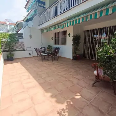 Venta de apartamento en planta baja en Nagüeles