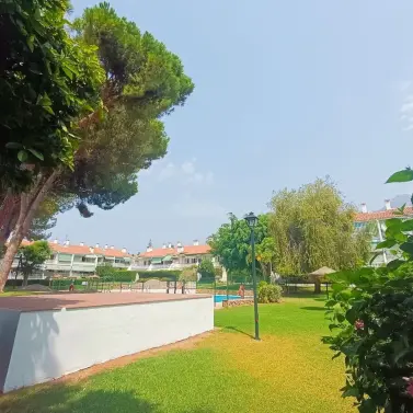 Venta de apartamento en planta baja en Nagüeles