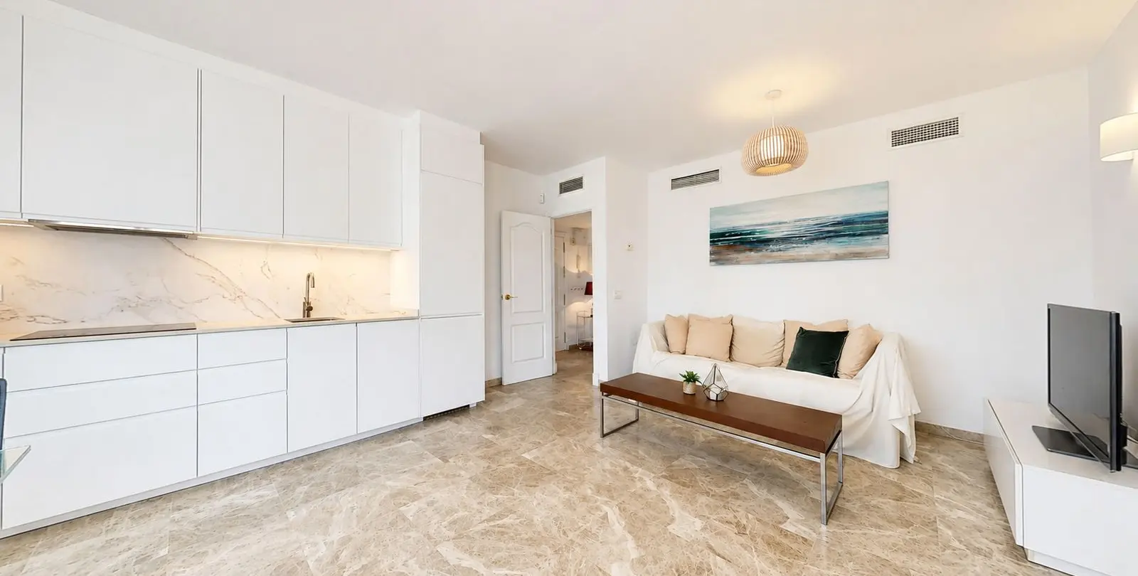 Sale of penthouse duplex in Nueva Andalucía 7