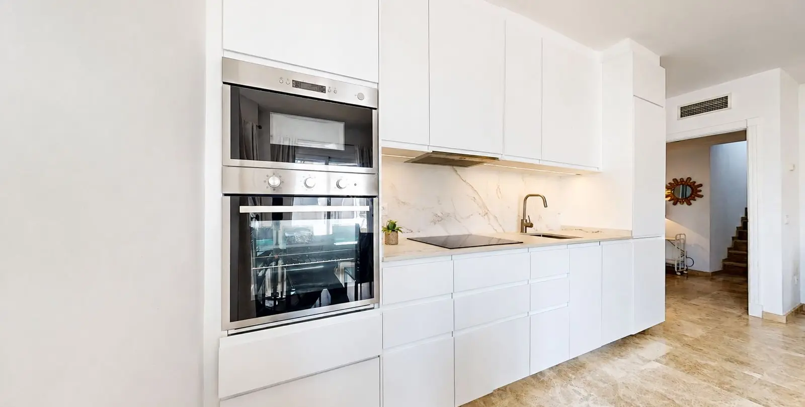 Sale of penthouse duplex in Nueva Andalucía 11