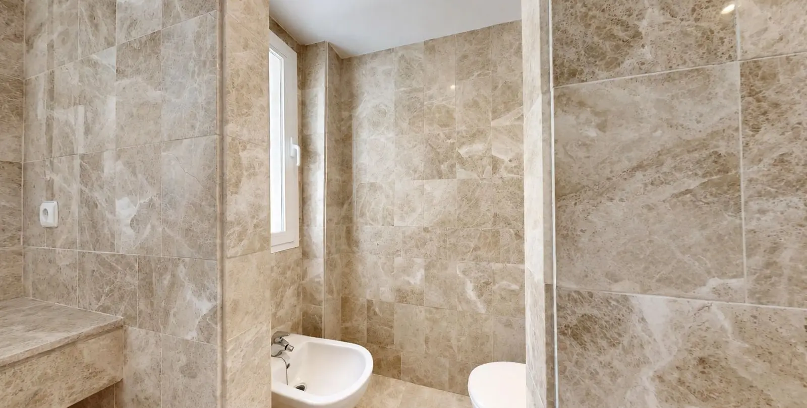 Sale of penthouse duplex in Nueva Andalucía 12