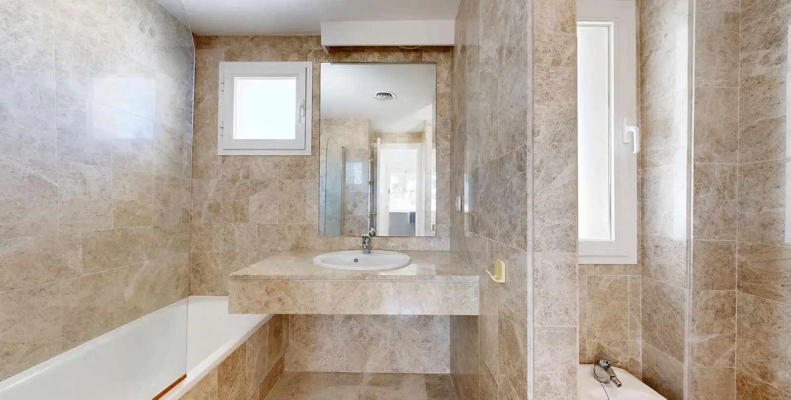 Sale of penthouse duplex in Nueva Andalucía 30