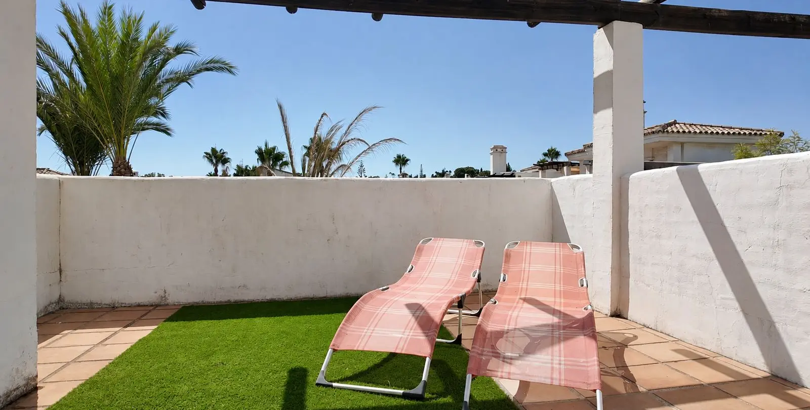 Sale of penthouse duplex in Nueva Andalucía 38