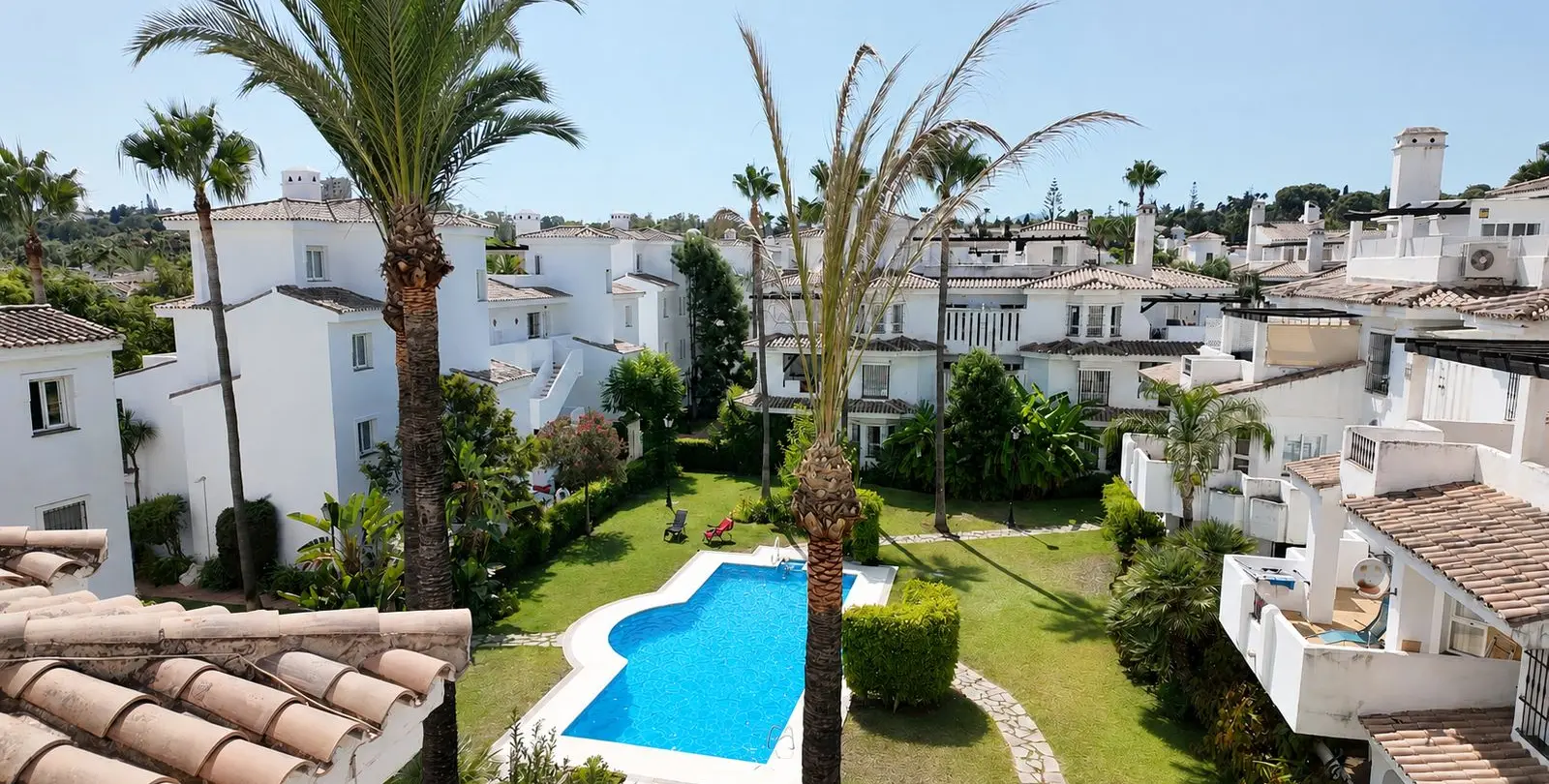 Sale of penthouse duplex in Nueva Andalucía 39