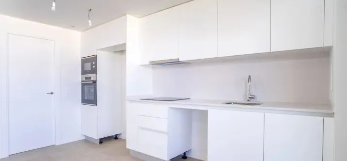 Venta de apartamento en planta media en Torremolinos 3