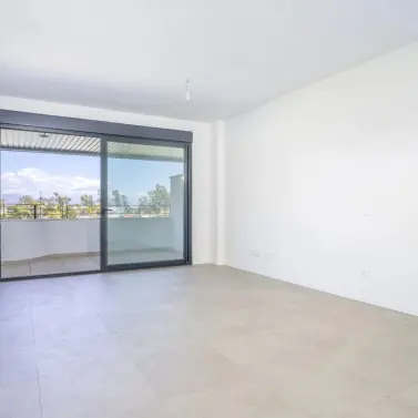 Venta de apartamento en planta media en Torremolinos