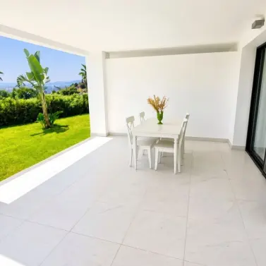 Venta de apartamento en planta baja en Estepona