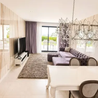 Venta de apartamento en planta baja en Estepona