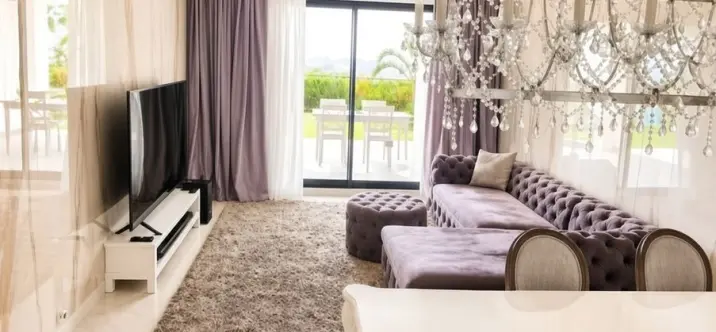 Venta de apartamento en planta baja en Estepona 4