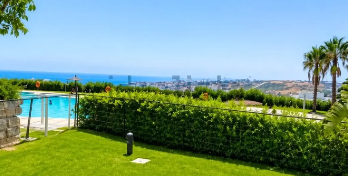 Venta de apartamento en planta baja en Estepona 8