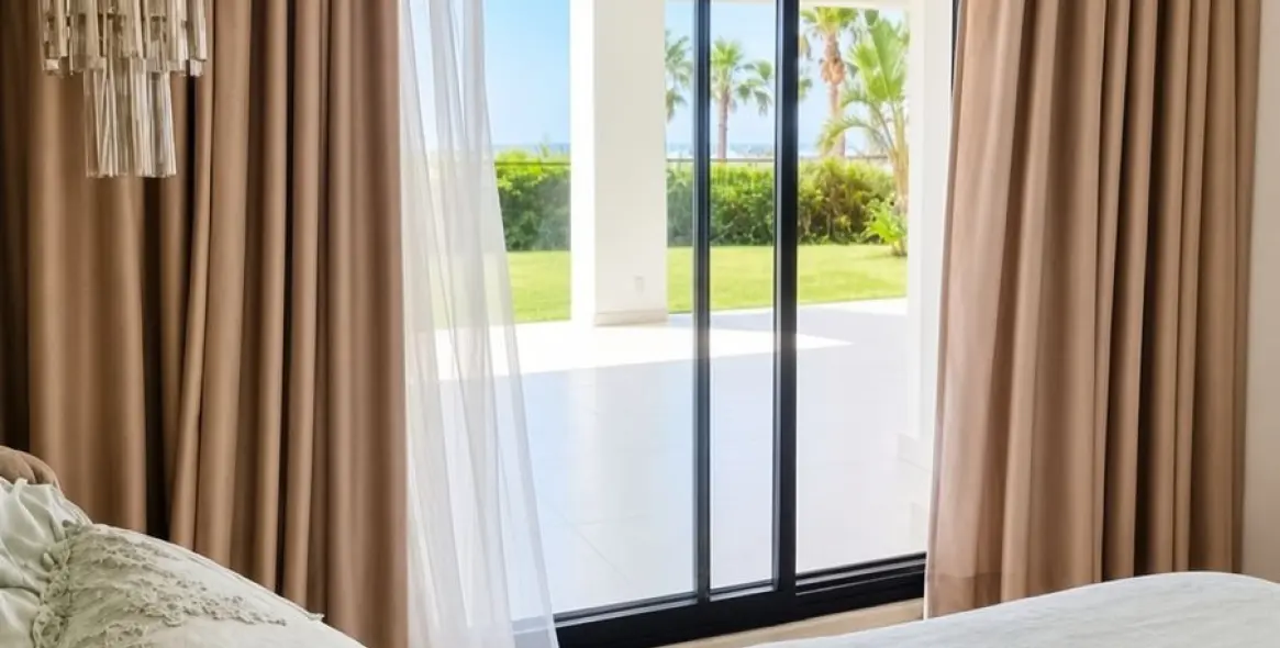 Venta de apartamento en planta baja en Estepona 10