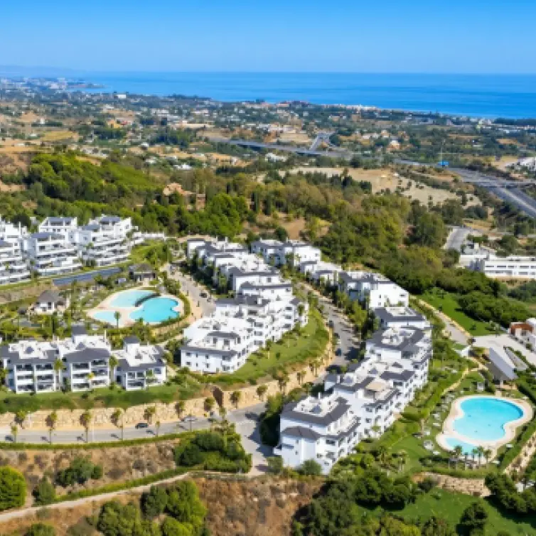 Продажа апартаментов на первом этаже в Estepona