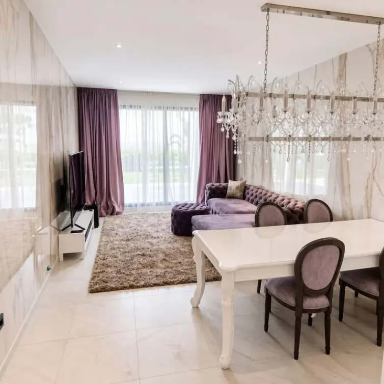 Продажа апартаментов на первом этаже в Estepona