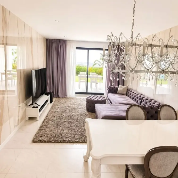 Продажа апартаментов на первом этаже в Estepona