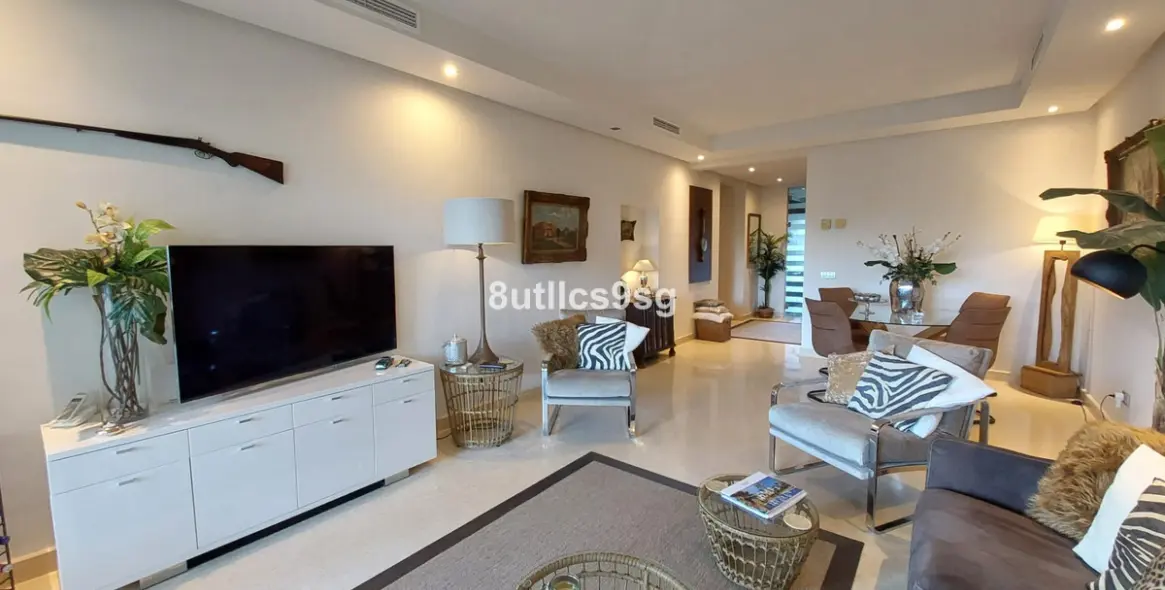 Venta de apartamento en planta baja en Benahavís 9