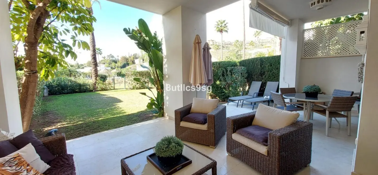 Sale of ground floor apartment in Benahavís 2