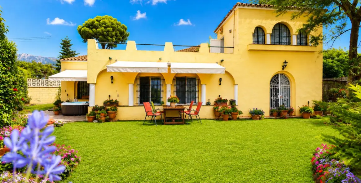 Venta de villa independiente en Marbella 1