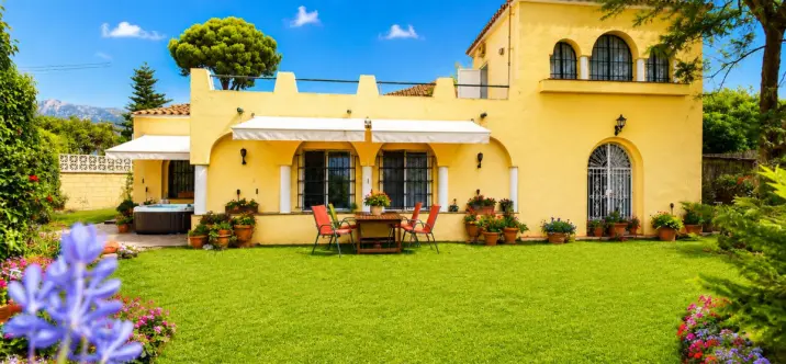 Venta de villa independiente en Marbella 0