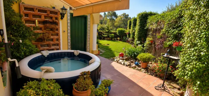 Venta de villa independiente en Marbella 2