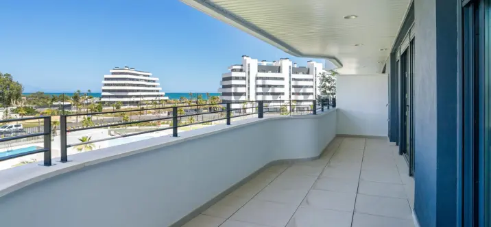 Venta de apartamento en planta media en Torremolinos 0