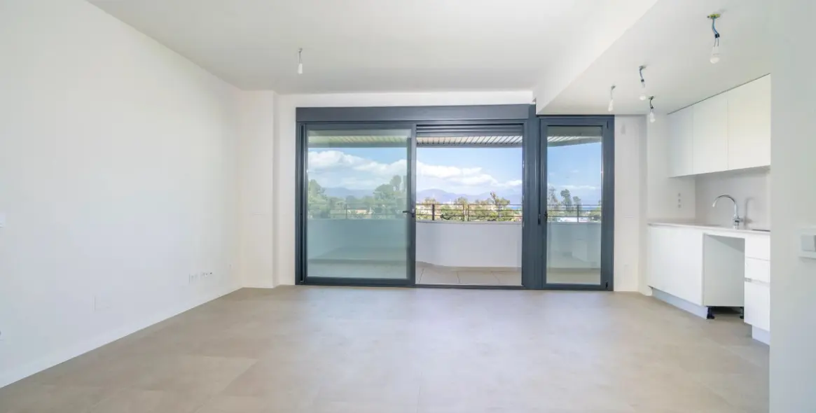 Venta de apartamento en planta media en Torremolinos 3