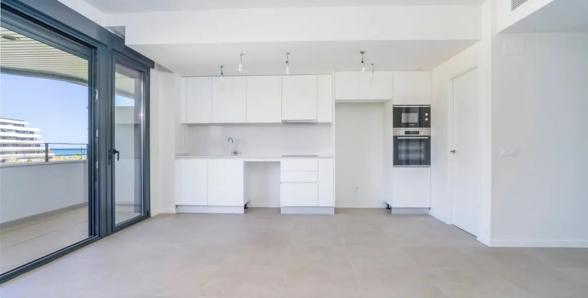 Venta de apartamento en planta media en Torremolinos 5