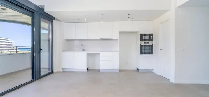 Venta de apartamento en planta media en Torremolinos 4