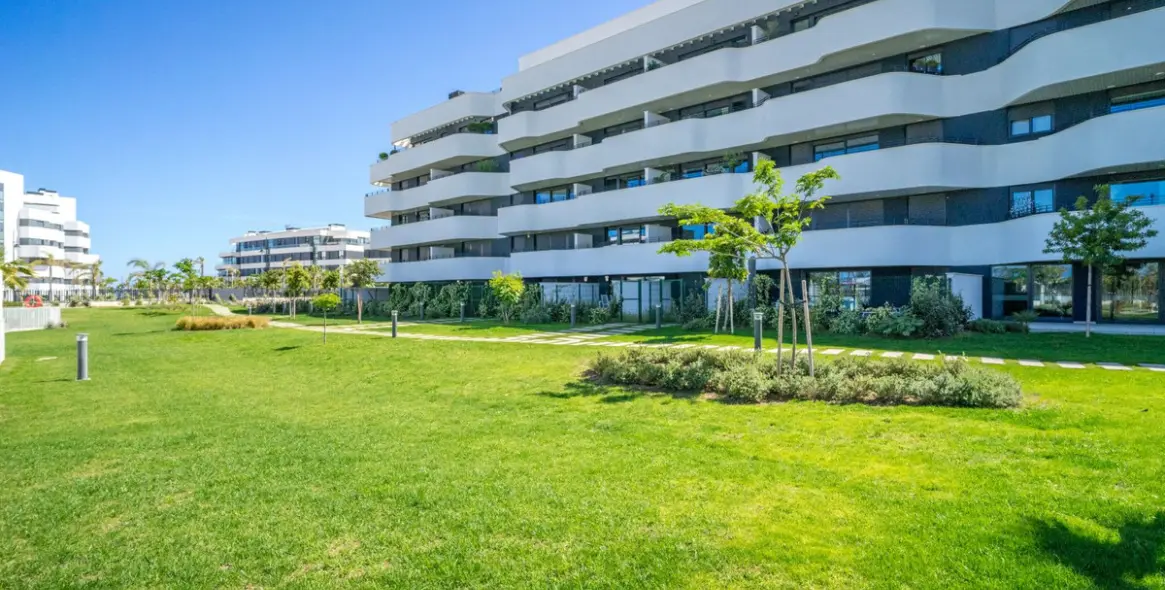Venta de apartamento en planta media en Torremolinos 11