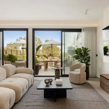 Venta de apartamento en planta media en Nueva Andalucía