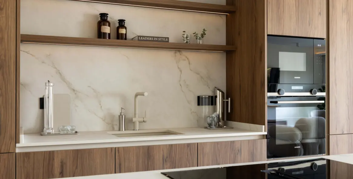 Venta de apartamento en planta media en Nueva Andalucía 11