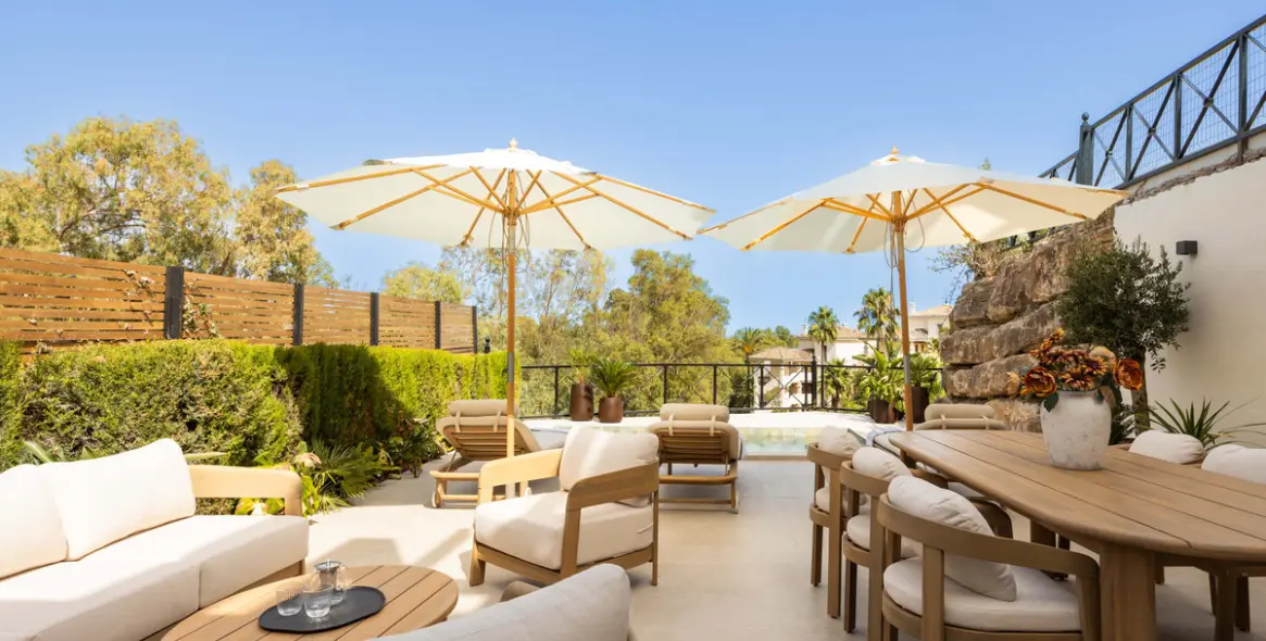 Venta de apartamento en planta media en Nueva Andalucía 22