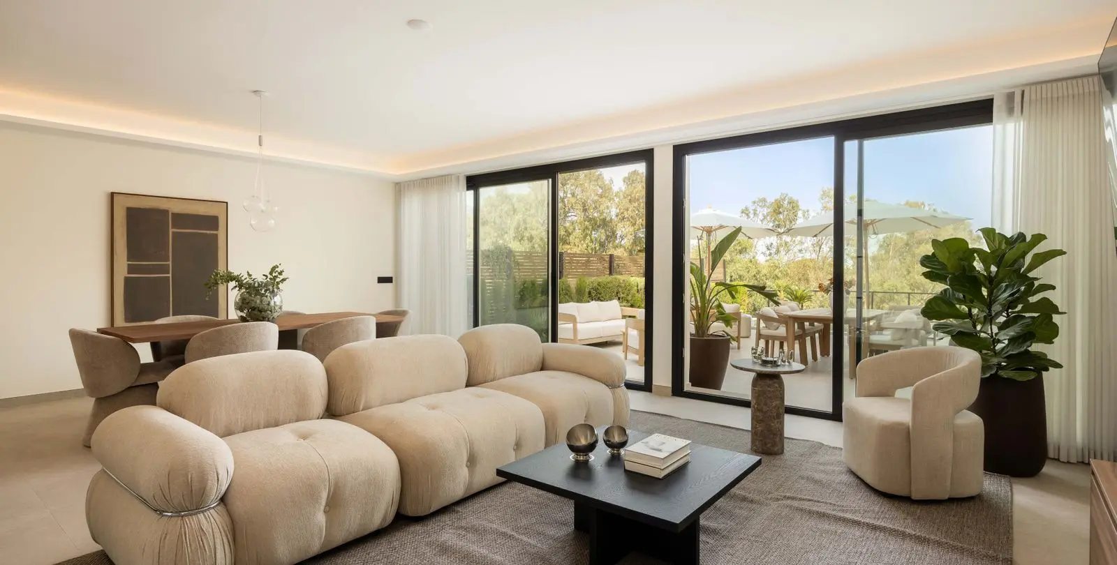 Sale of middle floor apartment in Nueva Andalucía 5