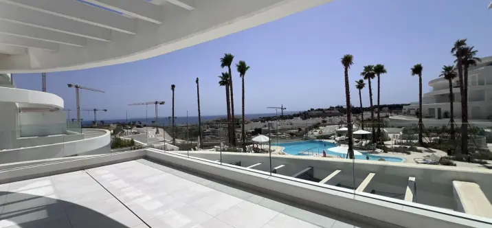 Venta de apartamento en planta media en La Cala de Mijas 0
