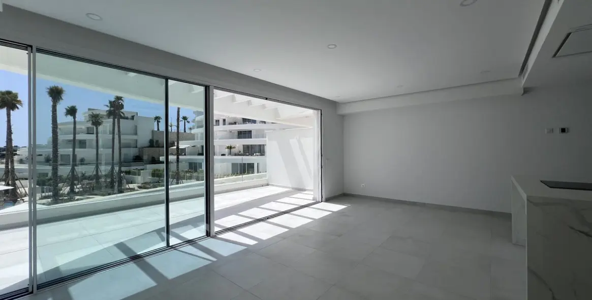Venta de apartamento en planta media en La Cala de Mijas 5
