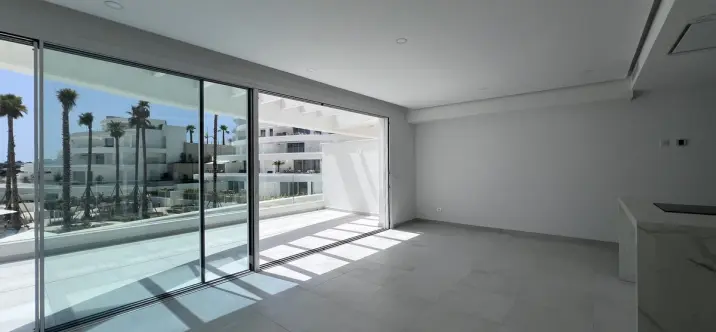 Venta de apartamento en planta media en La Cala de Mijas 4