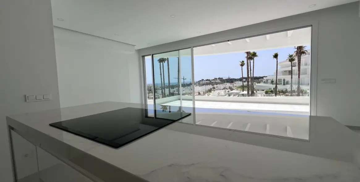 Venta de apartamento en planta media en La Cala de Mijas 6