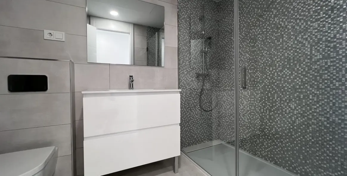 Venta de apartamento en planta media en La Cala de Mijas 14