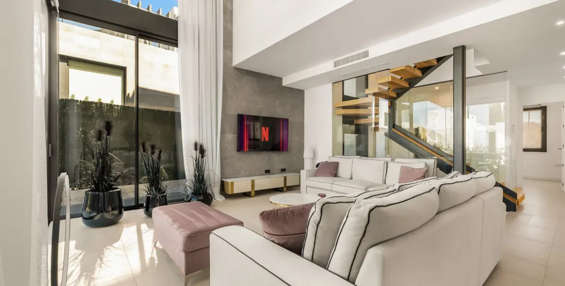 Venta de casa pareada en Río Real 6