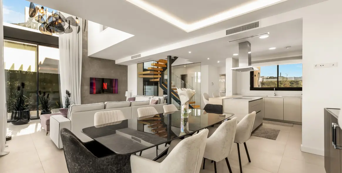 Venta de casa pareada en Río Real 66
