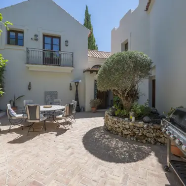 Venta de villa independiente en Estepona