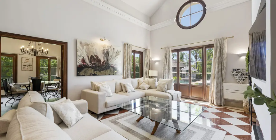 Venta de villa independiente en Estepona 6