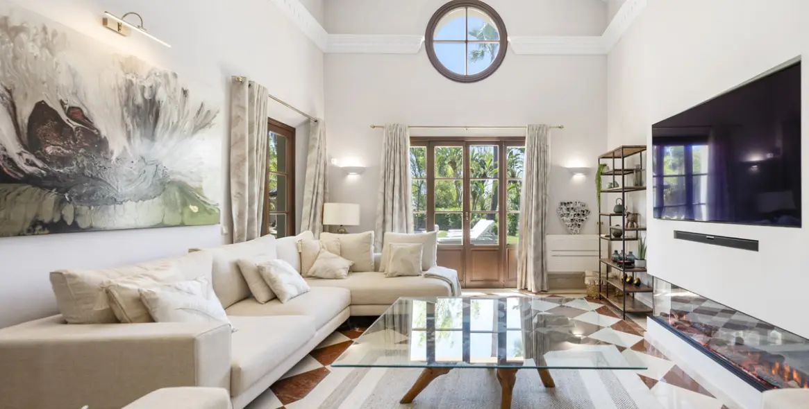 Venta de villa independiente en Estepona 7