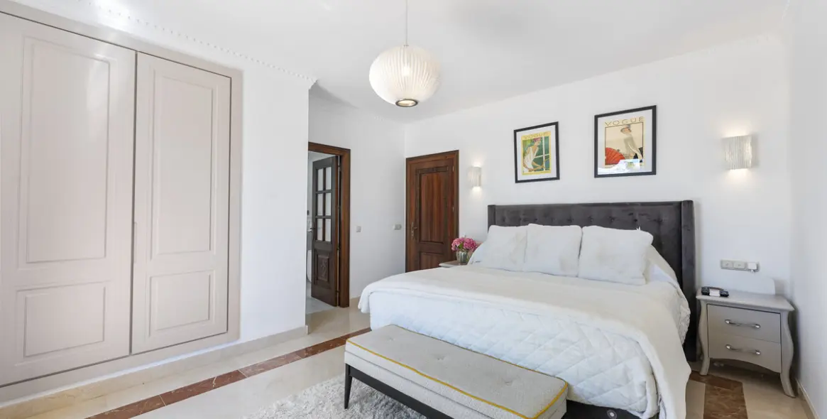 Venta de villa independiente en Estepona 20
