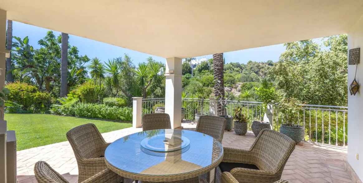 Venta de villa independiente en Estepona 39