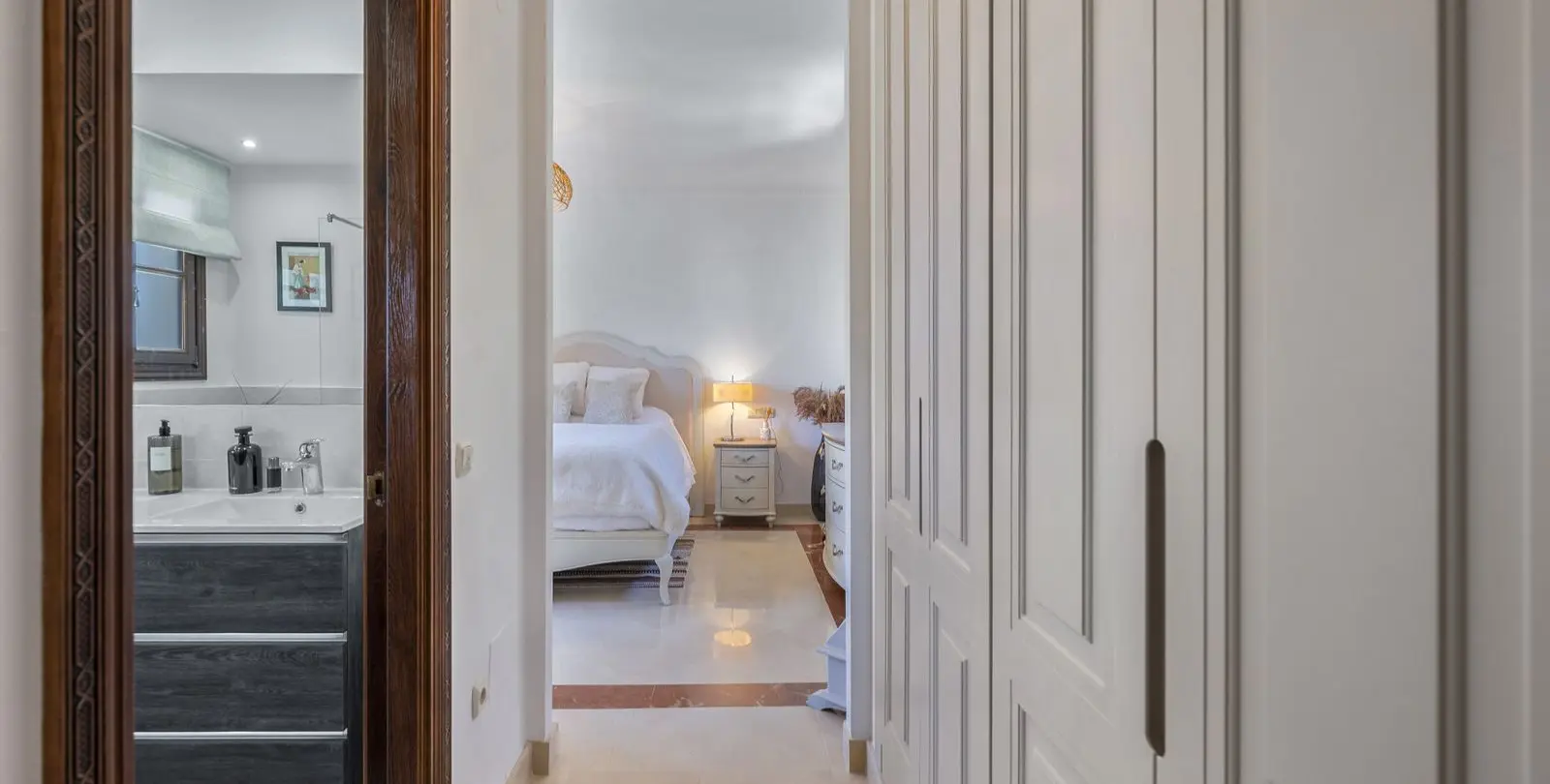 Venta de villa independiente en Estepona 17