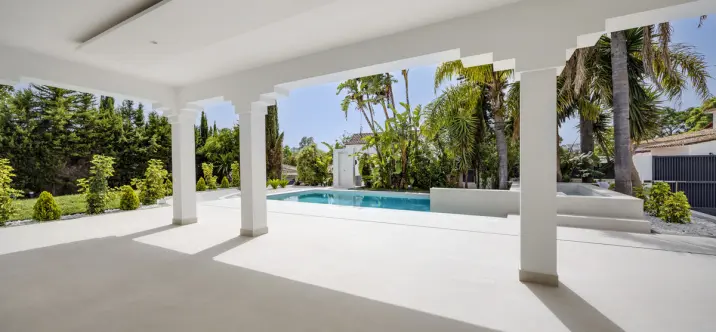 Venta de villa independiente en Guadalmina Alta 2
