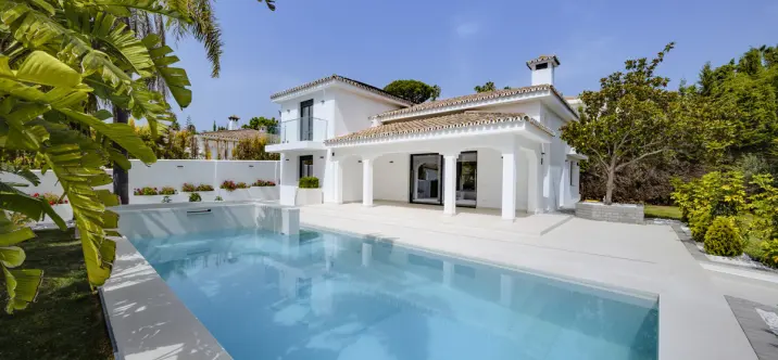 Venta de villa independiente en Guadalmina Alta 3