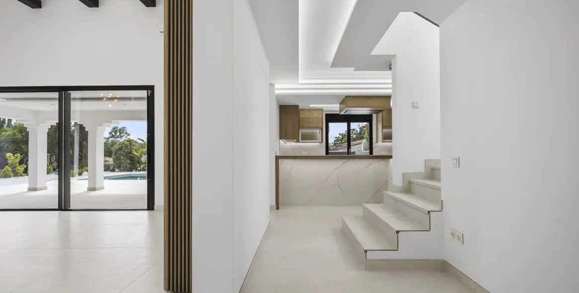 Venta de villa independiente en Guadalmina Alta 9