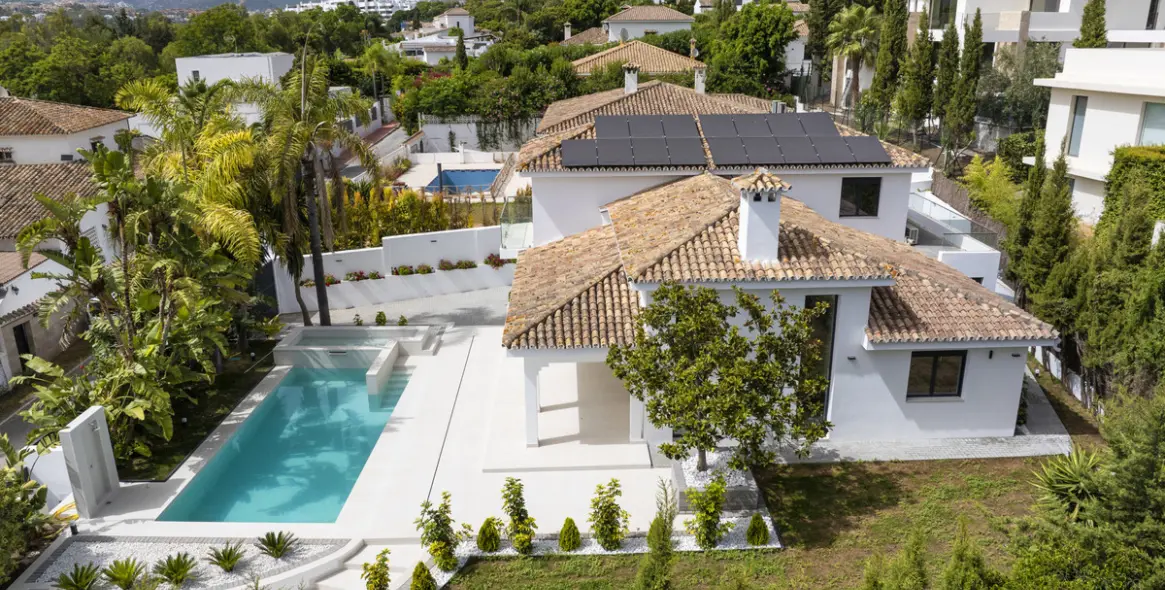 Venta de villa independiente en Guadalmina Alta 28