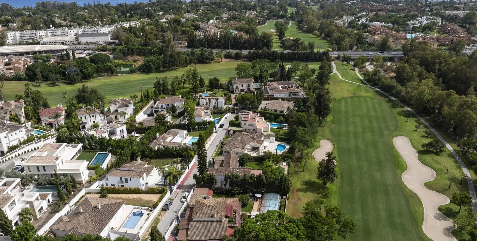 Venta de villa independiente en Guadalmina Alta 32